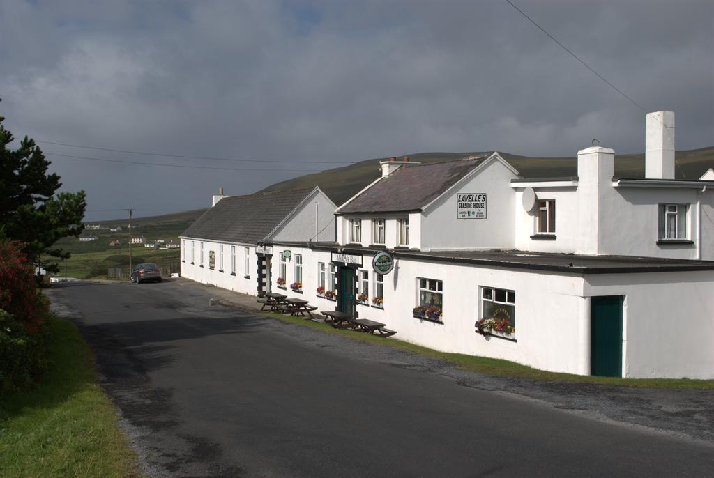 Lavelle's Seaside House & Mickey's Bar Frühstückspension Achill Sound